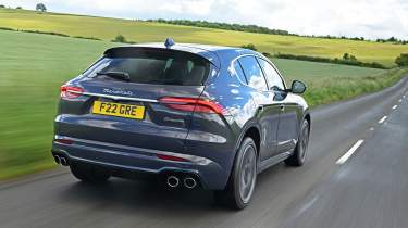 New Maserati Grecale 300 - rear tracking