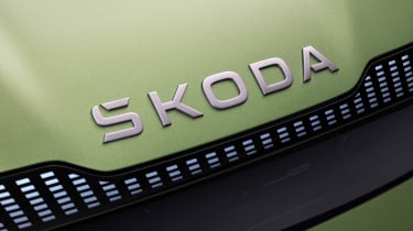 Skoda Vision 7S - front badge