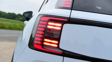 Volvo EX30 vs DS 3 E-Tense - Volvo EX30 rear light 