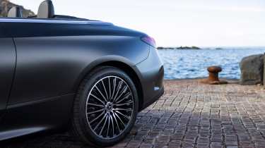 Mercedes CLE 300 Cabriolet - rear wheel