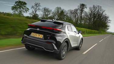 Toyota C-HR - rear tracking, alternative
