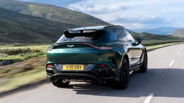 Aston Martin DBX707 - rear tracking