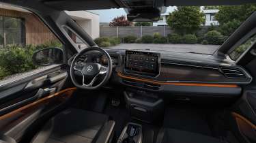VW Caravelle Life - interior