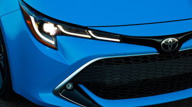 Toyota Corolla - headlight
