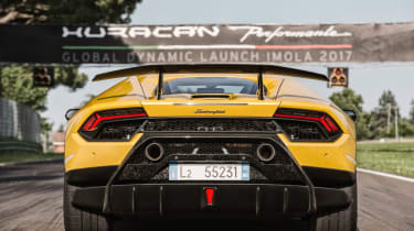  Lamborghini Huracan Performante rear