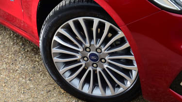 Ford Mondeo Hybrid Estate - wheels