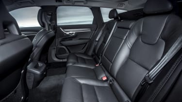 Volvo V90 Cross Country - rear seats