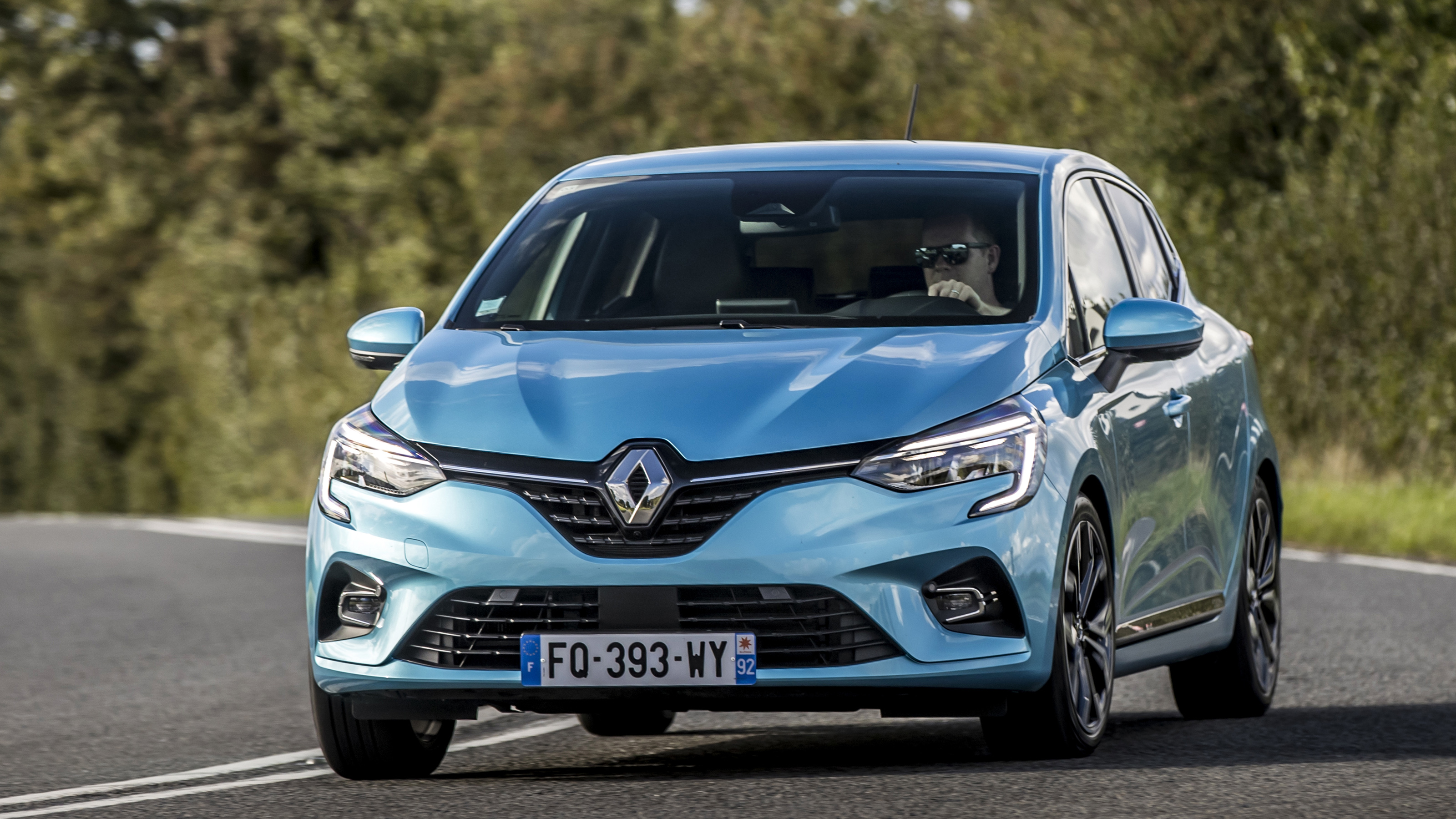 New Renault Clio Hybrid 2020 Review | Auto Express