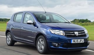 Dacia Sandero - front