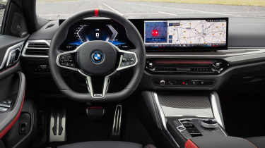 BMW i4 facelift - dash