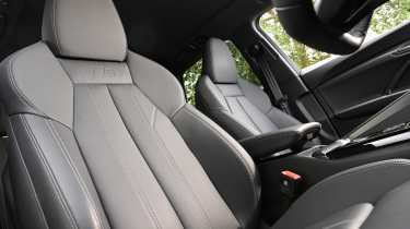 Audi Q5 - front seats