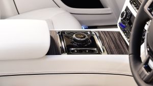 Rolls-Royce%20Ghost%202020%20-6.jpg