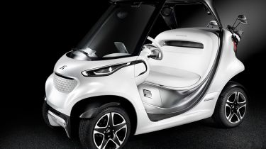 Mercedes Style Edition Garia - front three quarter