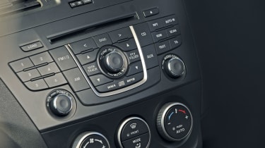 Mazda 5 centre console