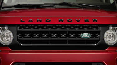 2013 Land Rover Discovery 4 grille