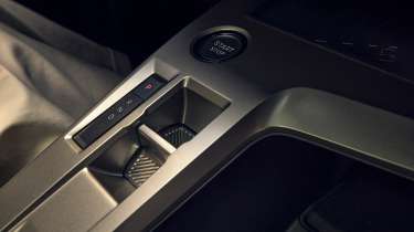 Peugeot 308 facelift - gear selector