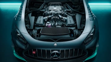 Mercedes-AMG GT2 Pro - engine bay