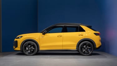 2025 Volkswagen T-Roc studio - side