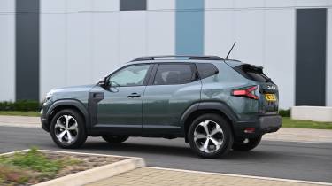Dacia Duster Hybrid - rear 