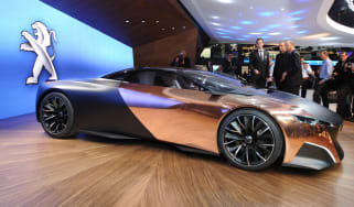 Peugeot Onyx supercar front three-quarters