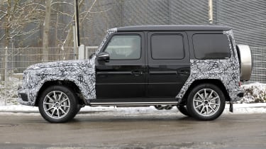 Mercedes G Class (camouflaged) - side