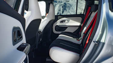 Mercedes GLB 2025 snow - rear seats