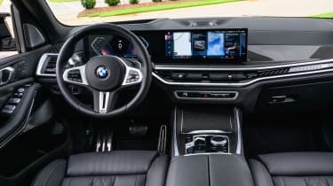 BMW X7 M60i xDrive - dash