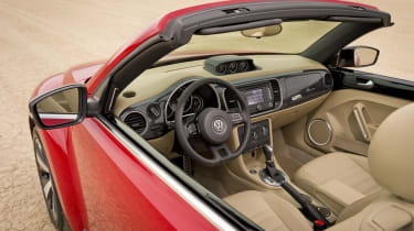 Volkswagen Beetle Cabriolet interior