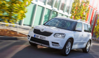 Skoda Yeti 2014 1.2 TSI front tracking
