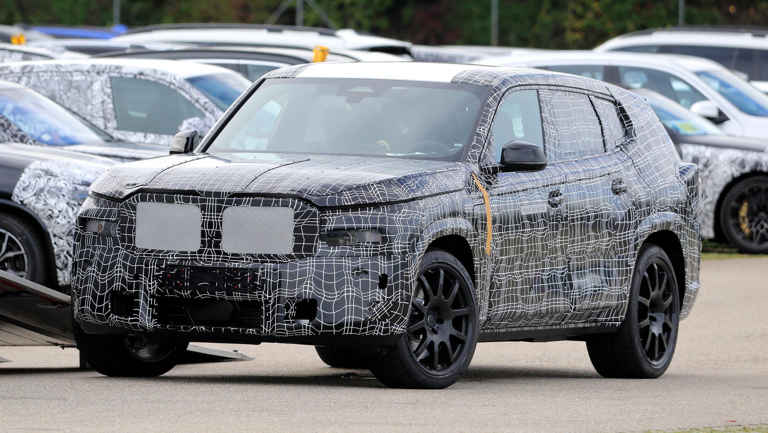 BMW%20X8%20.jpg