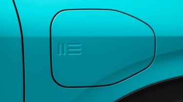 Nissan Leaf - charging flap
