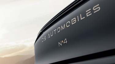 DS No.4 Performance line - rear badging