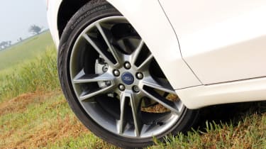 Ford Fusion 2.0 EcoBoost wheel