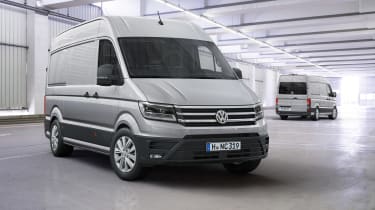 2017 Volkswagen Crafter - front and rear