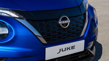 Nissan Juke Hybrid - grille