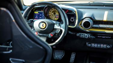Ferrari 812 Competizione - cabin
