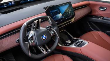 BMW iX3 50 xDrive - interior