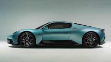 Maserati MCPura - side studio