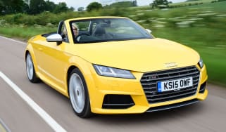 Audi TTS Roadster - front tracking