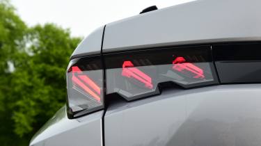 Peugeot E-3008 - tail light