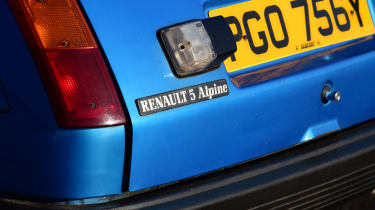Renault 5 Alpine - rear badge