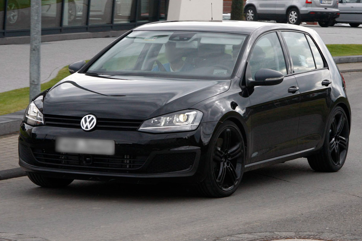 Volkswagen Golf VII цвет черный