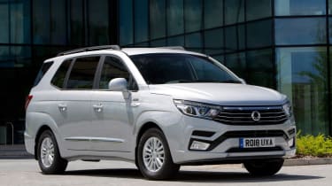 SsangYong Turismo - front static