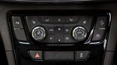Vauxhall Mokka X 2016 - climate control
