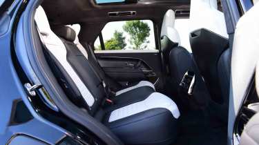 Range Rover Sport SV - rear seats