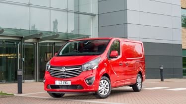 Vauxhall Vivaro front 3-4