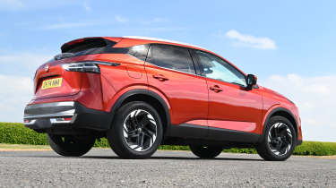Nissan Qashqai - rear static 