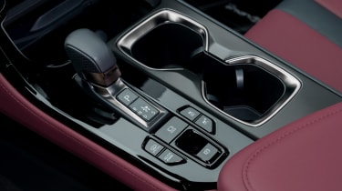 Lexus NX 450h+ - transmission