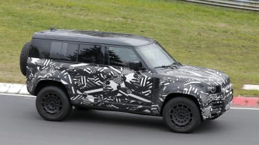 New Land Rover Defender Octa testing - side 