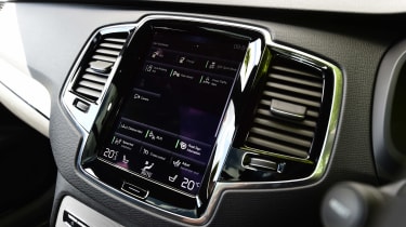 Volvo XC90 long-term test - central infotainment
